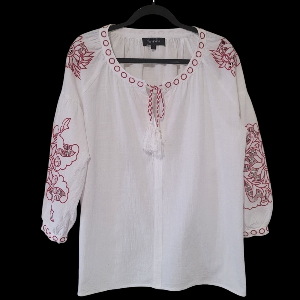 RD & koko Embroidered Tunic Top - Large - White/Red - Lightly Used